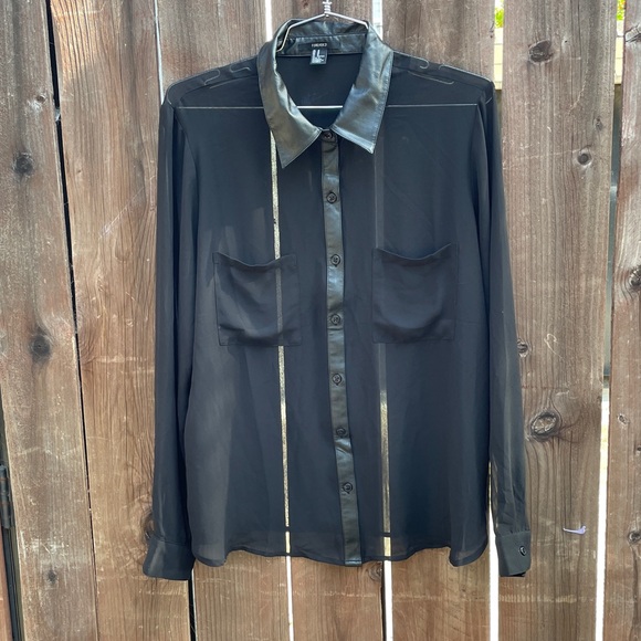 FOREVER 21 | Women’s Sheer Collar Button Up Blouse - Picture 1 of 8